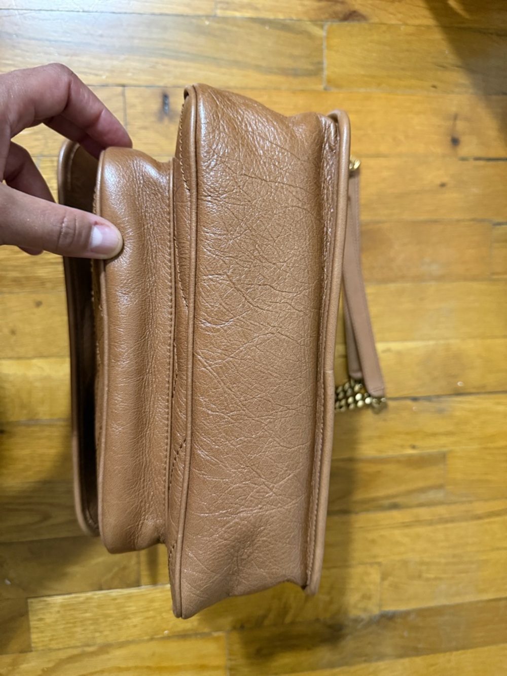 Excellent Condition Saint Laurent Tan Quilted Leather with Gold Chain - Picture 4 of 4